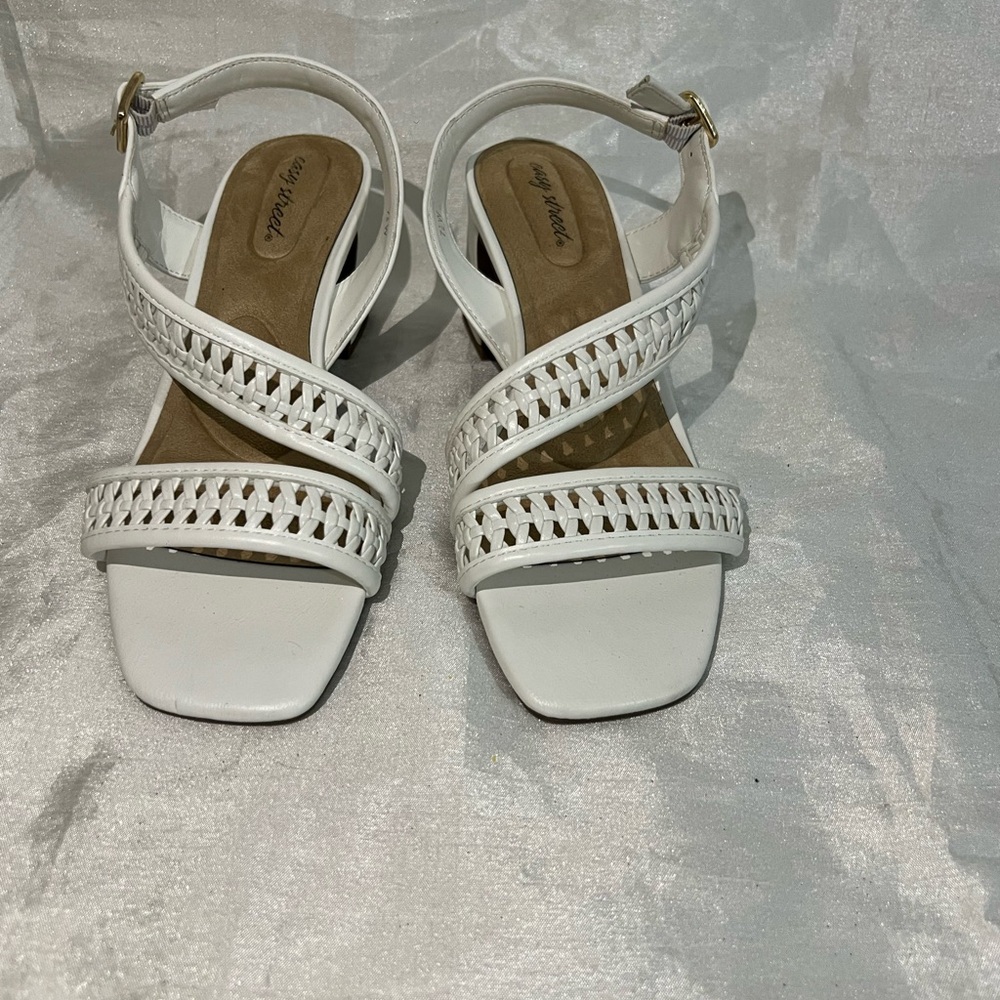 Easy Street Rowan White Sandals Women 7.5W Wide Width Block Heel